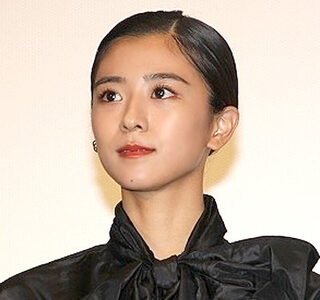 黒島結菜は宮沢氷魚と熱愛でちむどんどん。半同棲状態の彼氏・高良健吾とは破局していた。